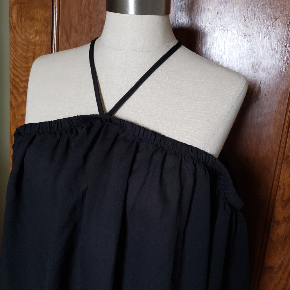 Black halter top - Picture 6 of 7